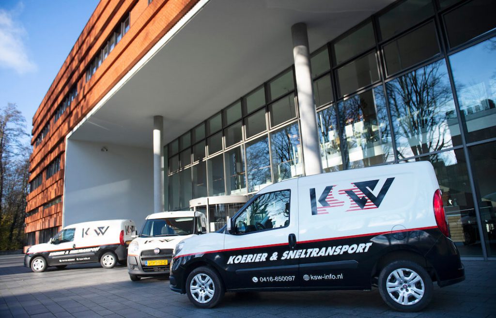 Enkele voertuigen van Koerier & Sneltransport Waalwijk